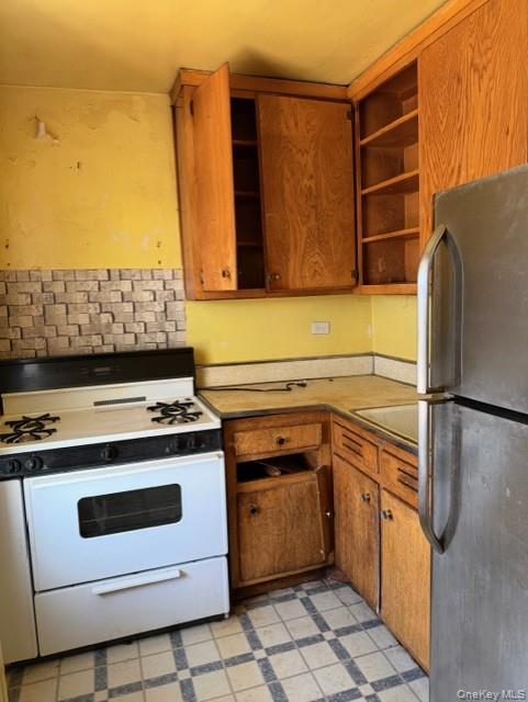 2835 Webb Avenue 8b Property Photo 6