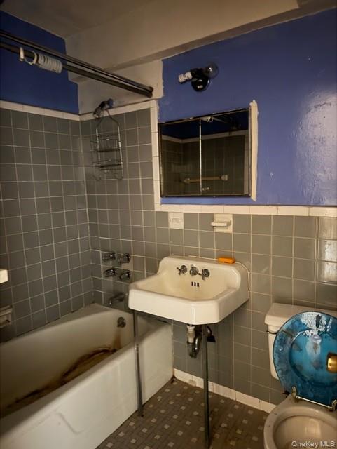 2835 Webb Avenue 8b Property Photo 15