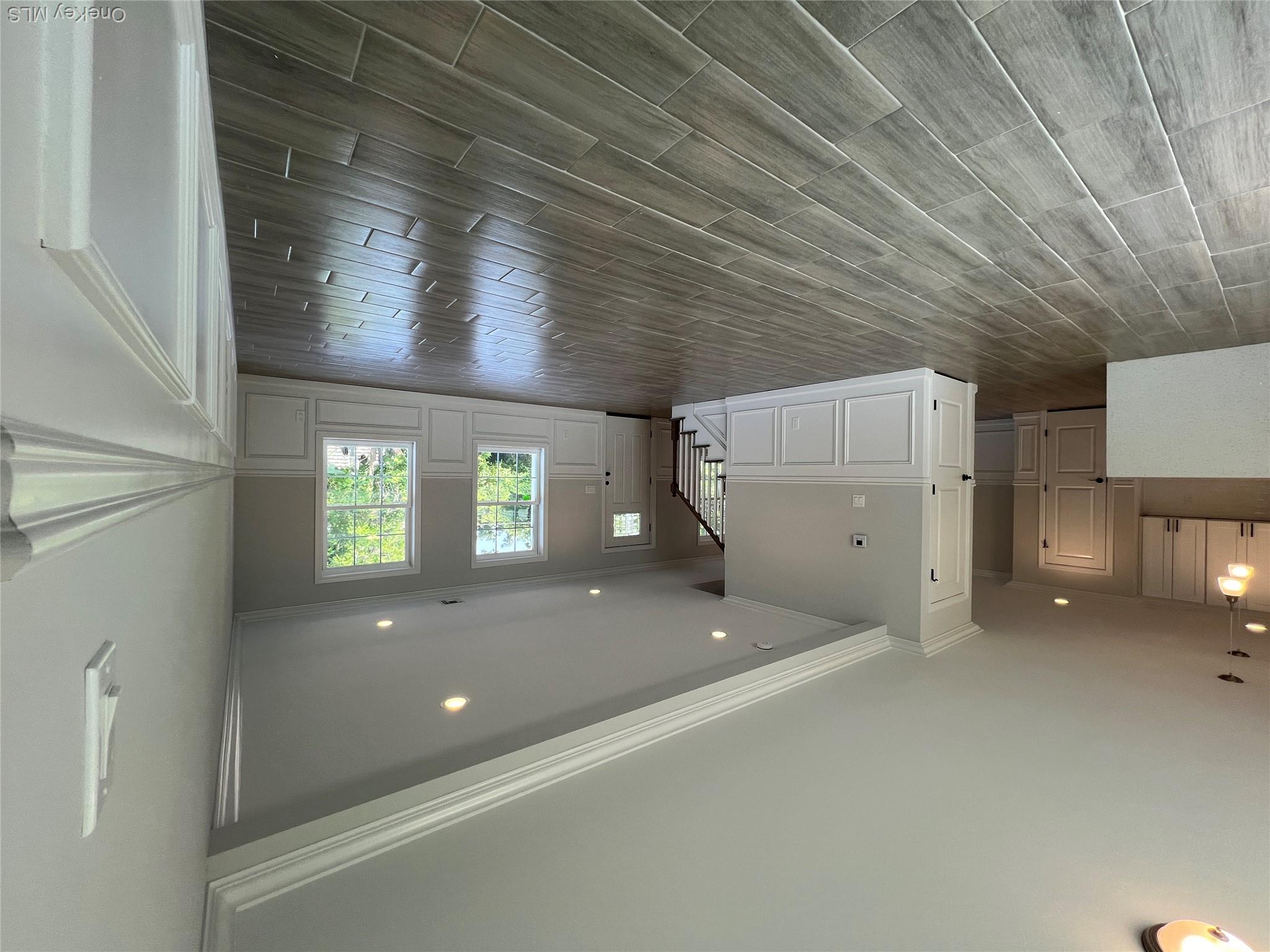 35 Babylon Drive Property Photo 4