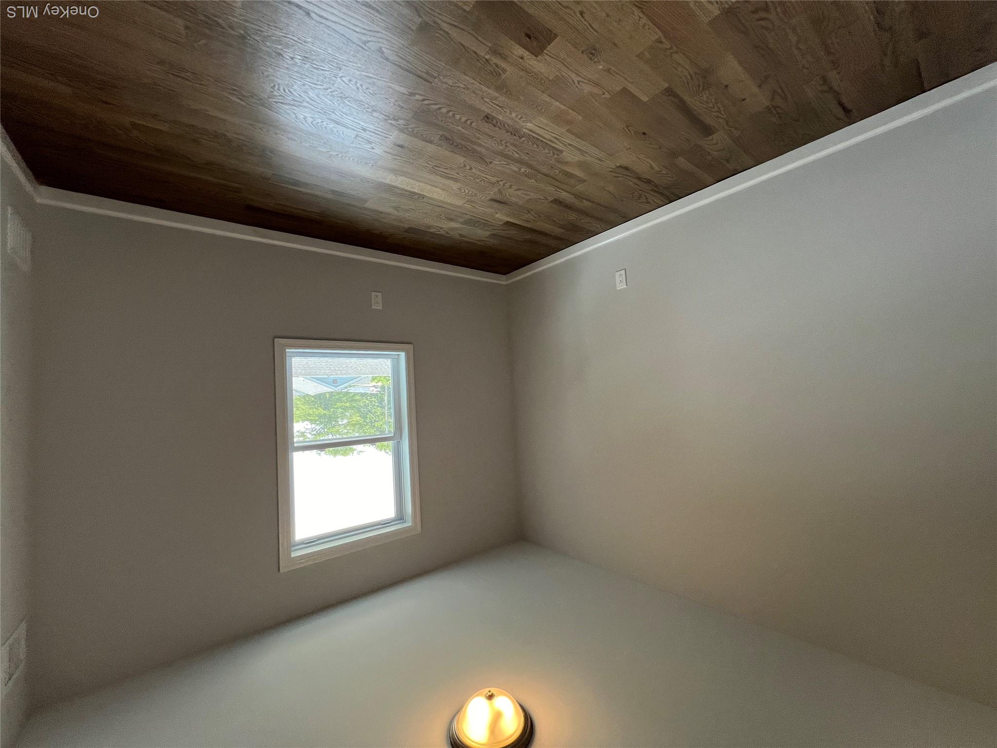 35 Babylon Drive Property Photo 11