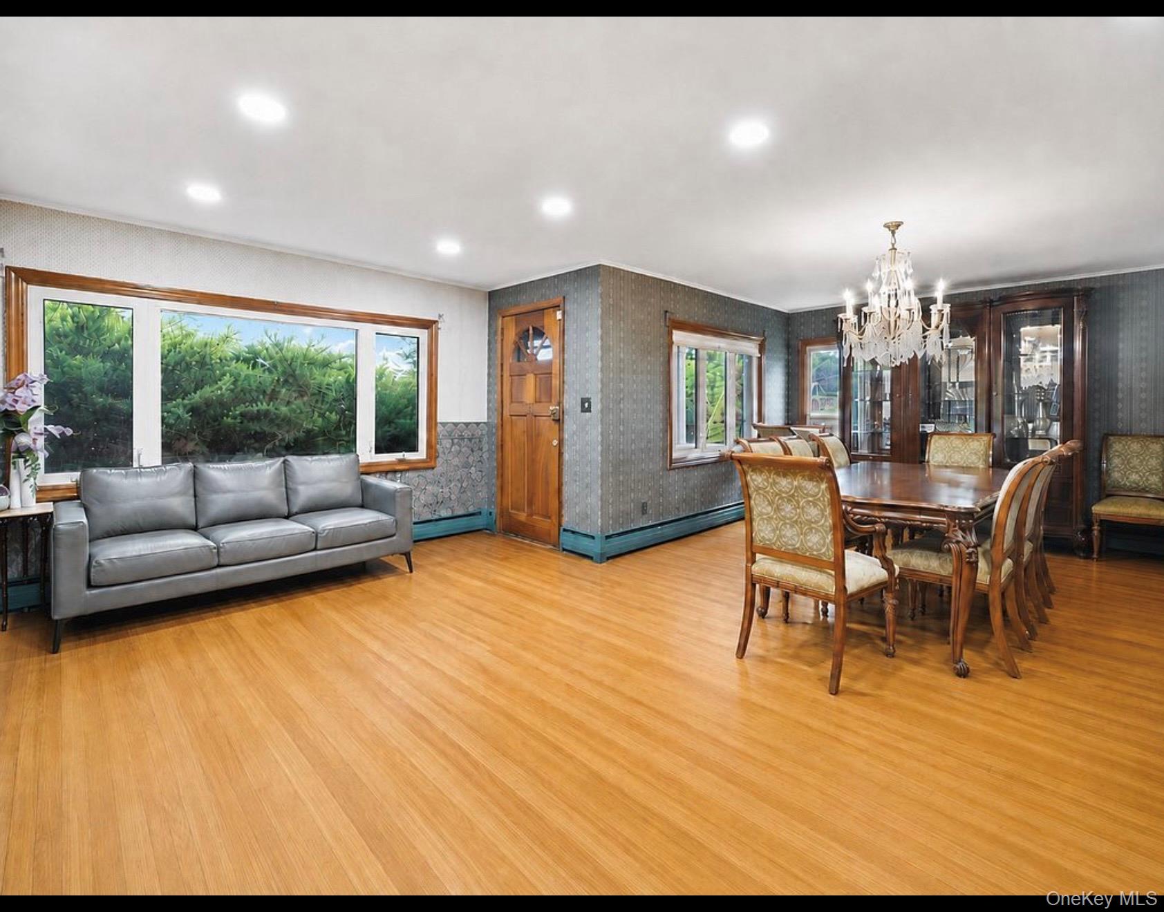 14 Brisman Drive Property Photo 2
