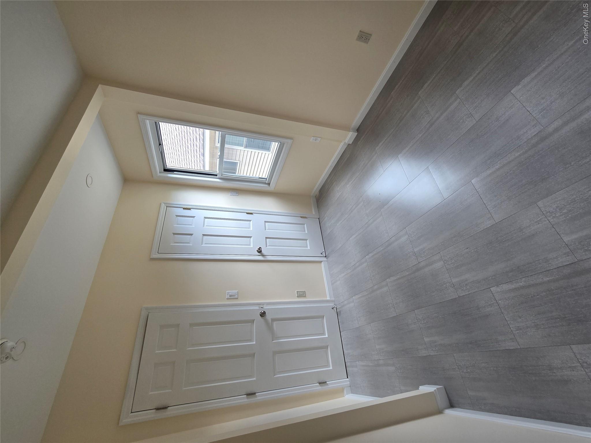 9947 163rd Drive Property Photo 3