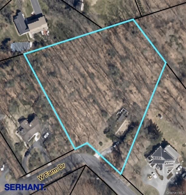107 W Farm Drive Property Photo 1