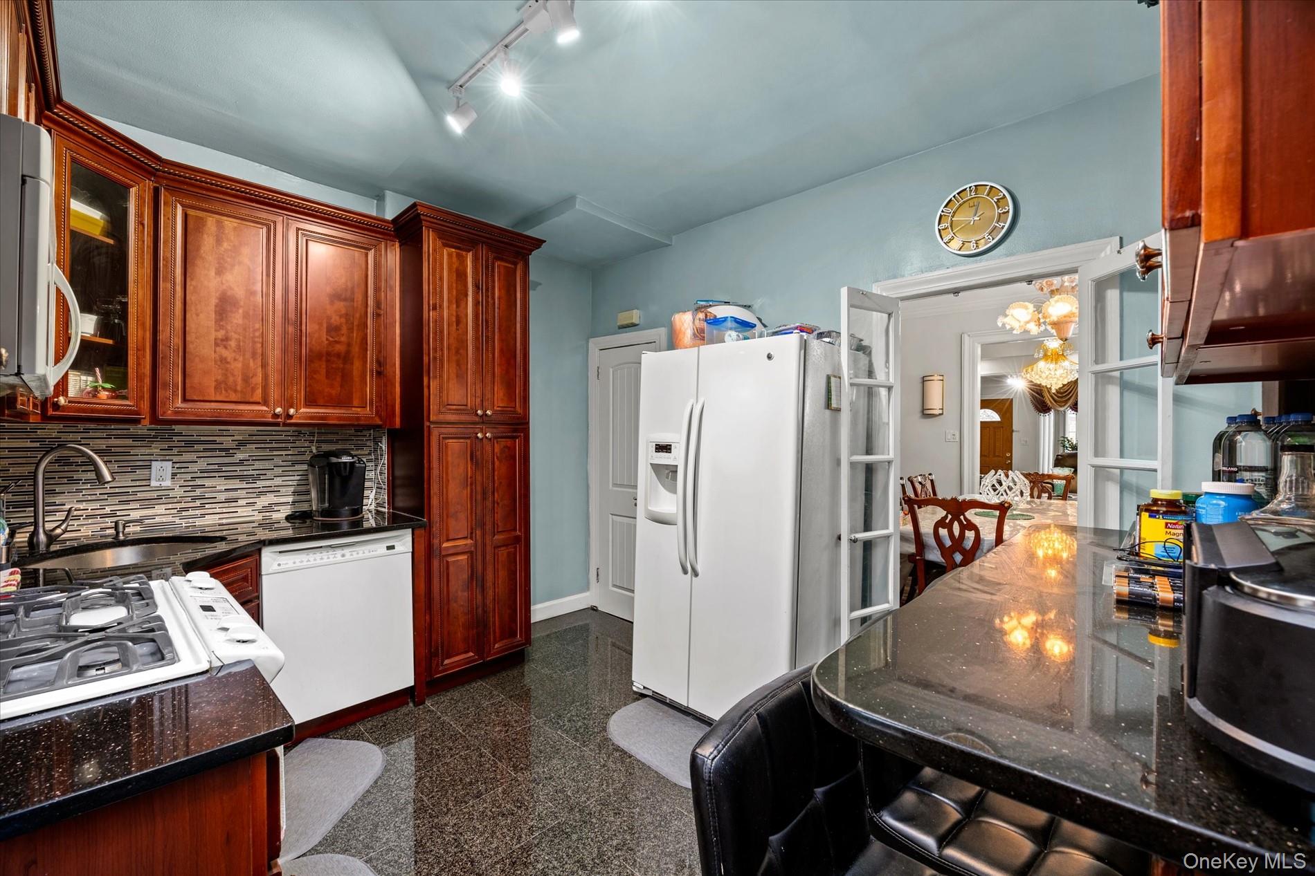 10723 86th Street Property Photo 10