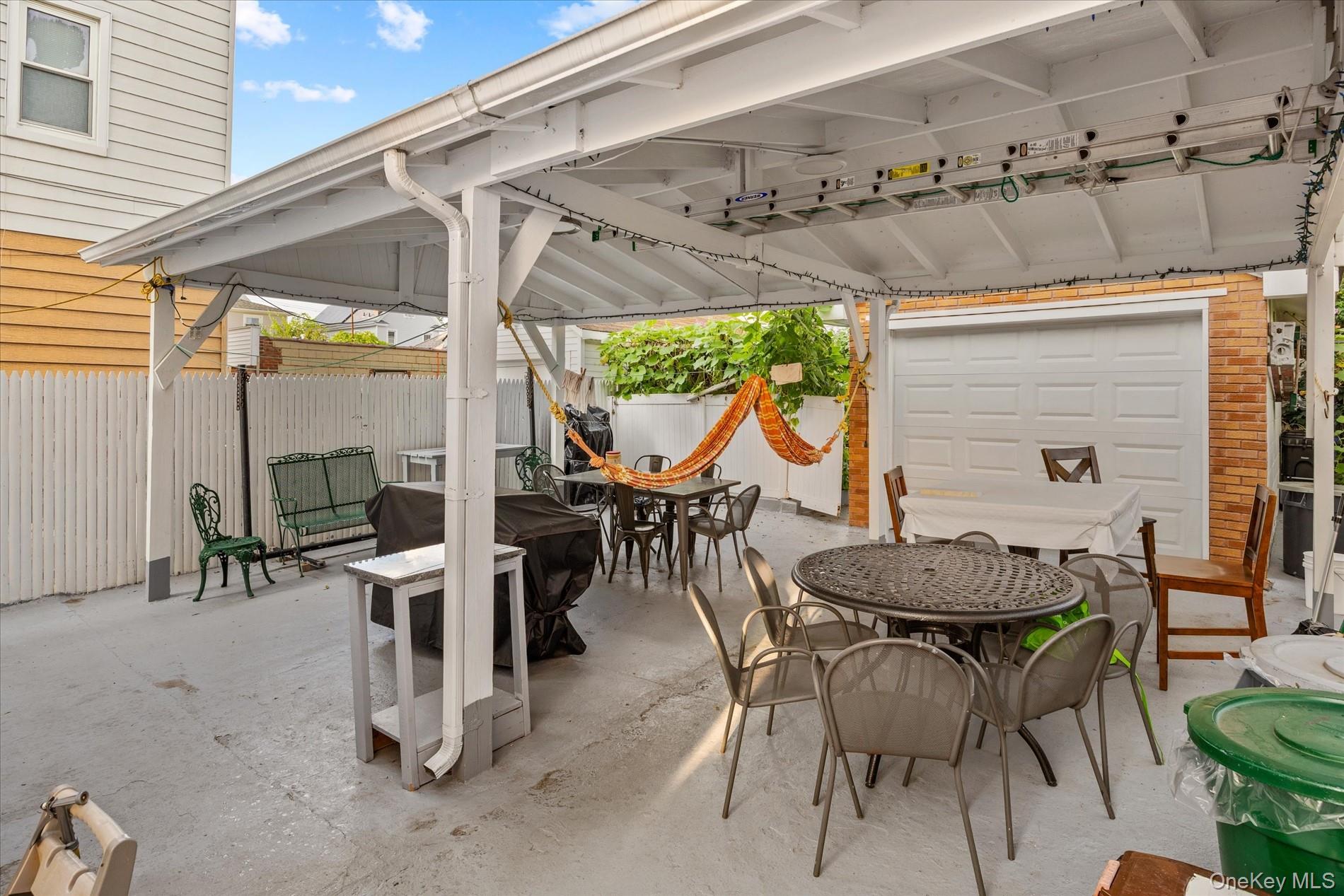 10723 86th Street Property Photo 21