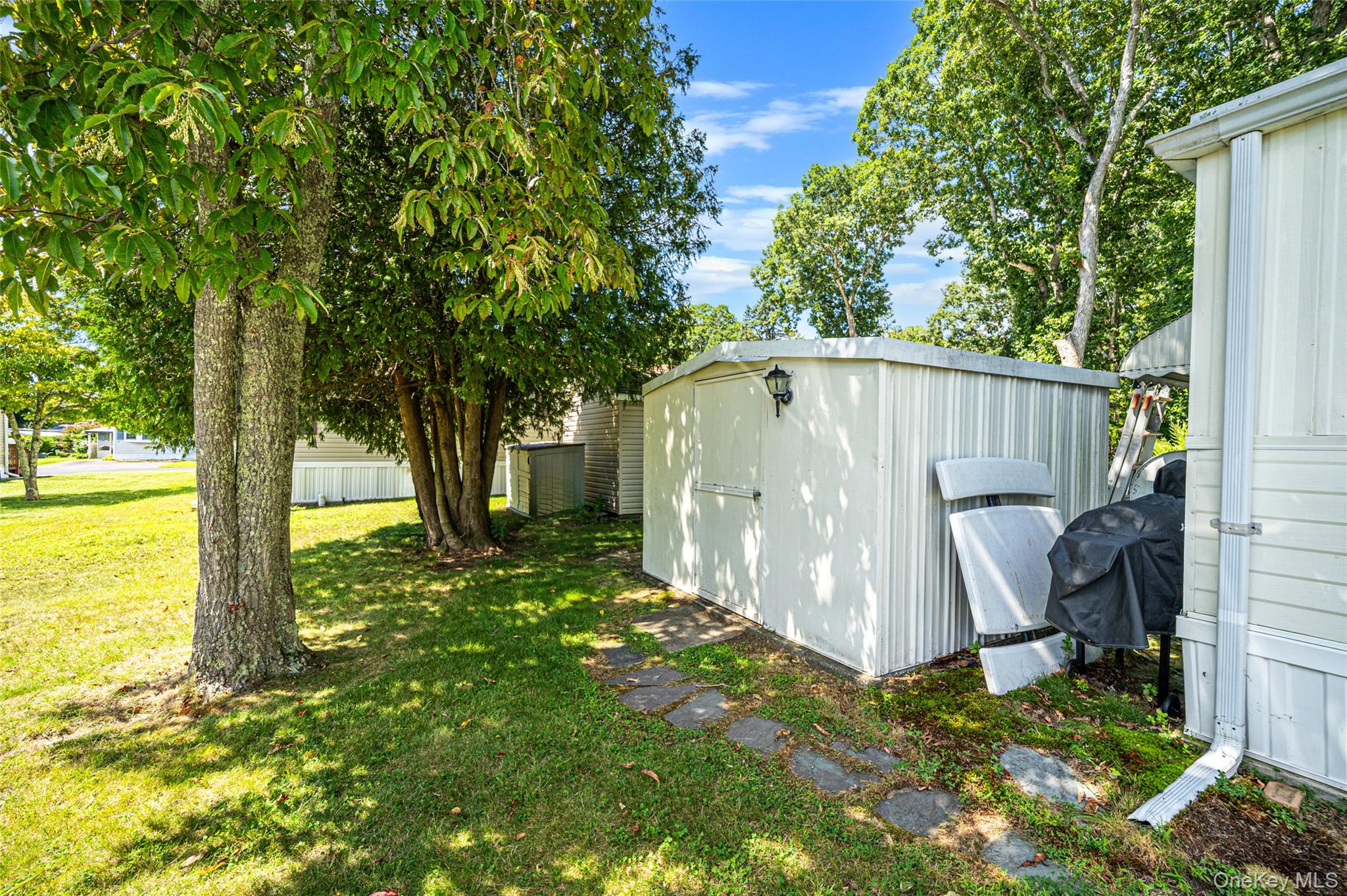 703 Fresh Pond Ave 48 Property Photo 11