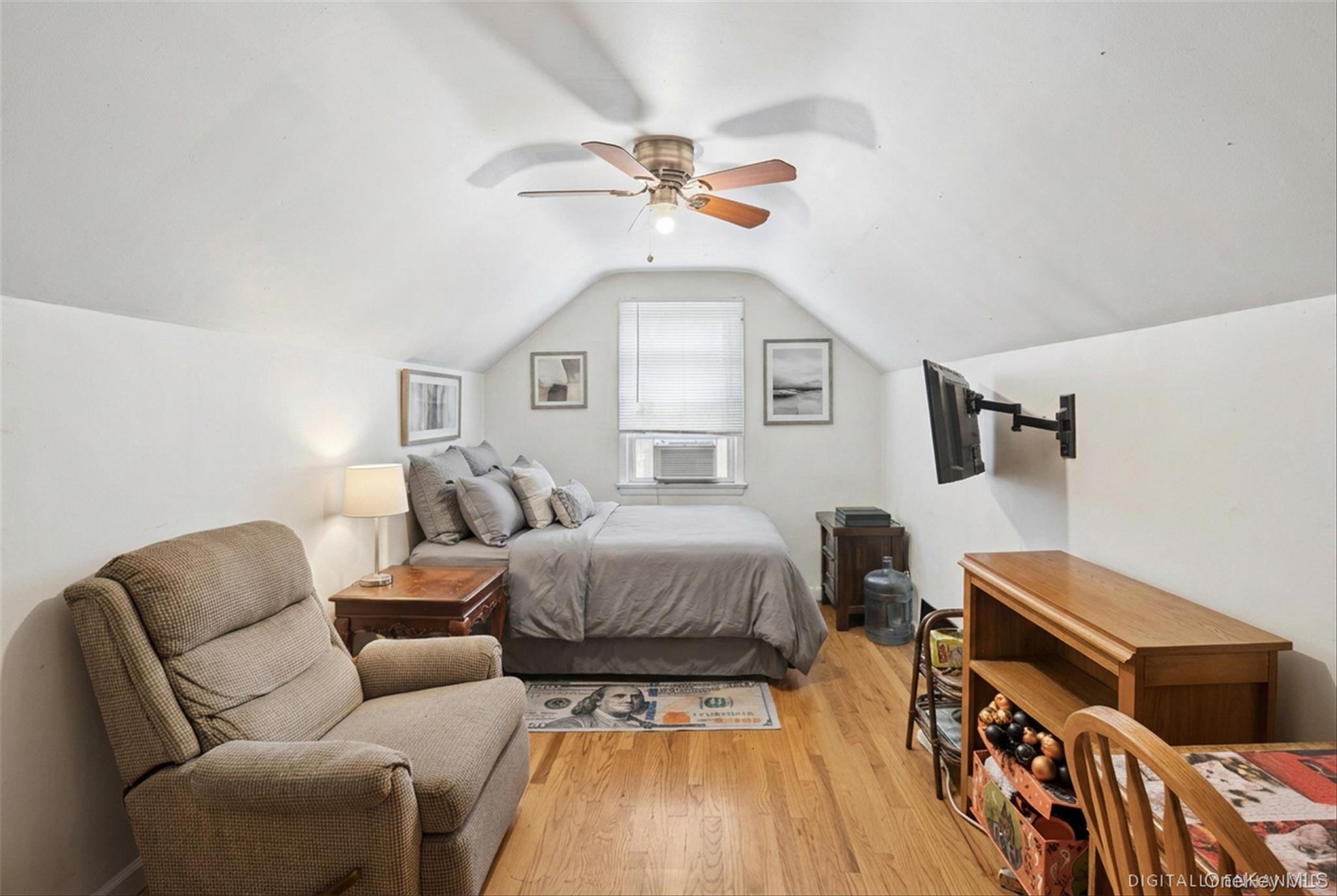 926 Lester Avenue Property Photo 14