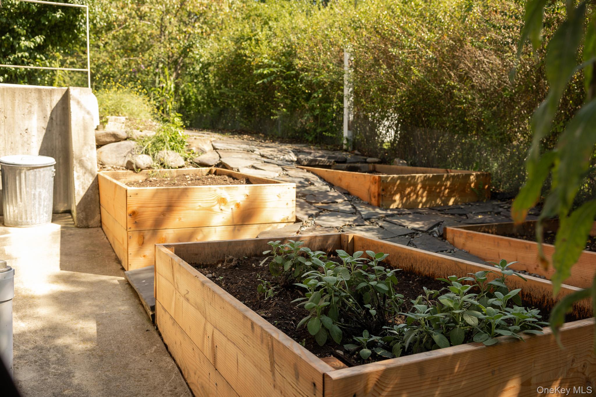 19 Cottage Lane Property Photo 33