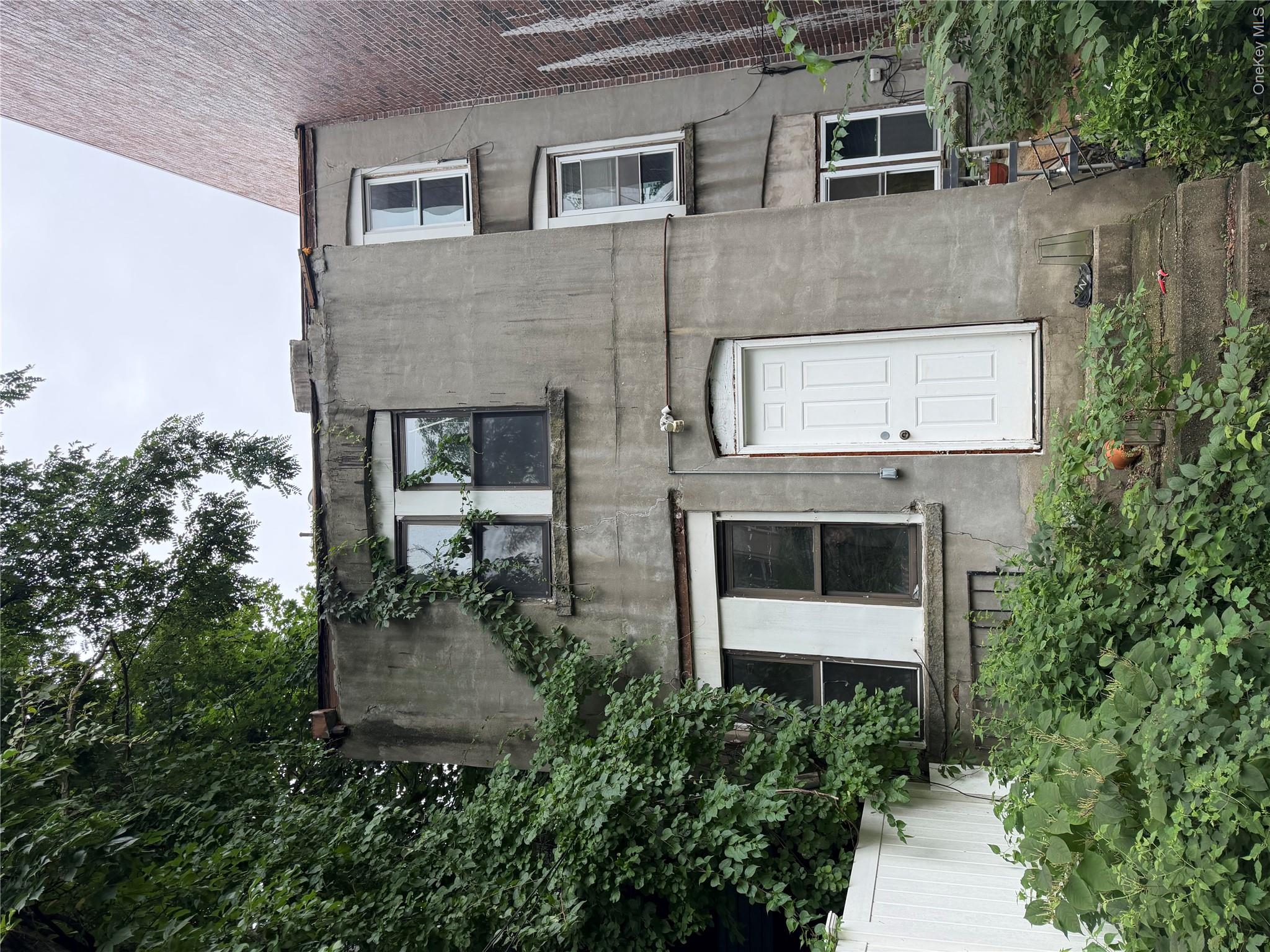 15 Irving Place Property Photo 16
