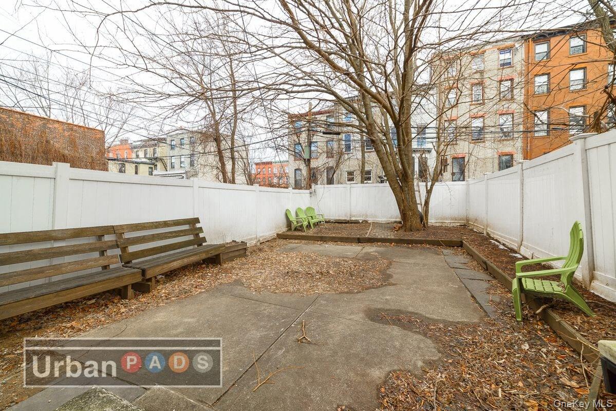 15 Irving Place Property Photo 17