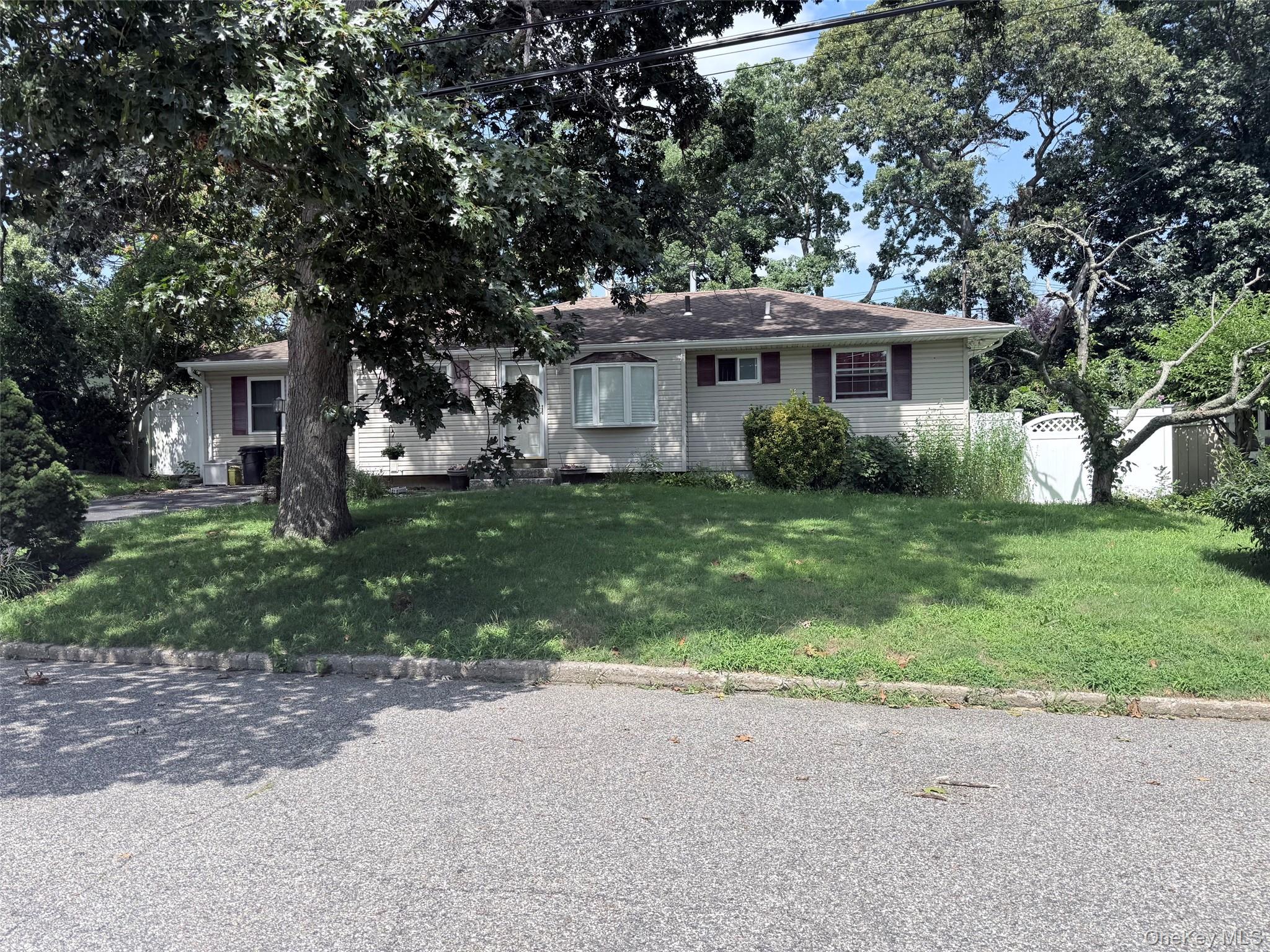 110 Tudor Road Property Photo 2