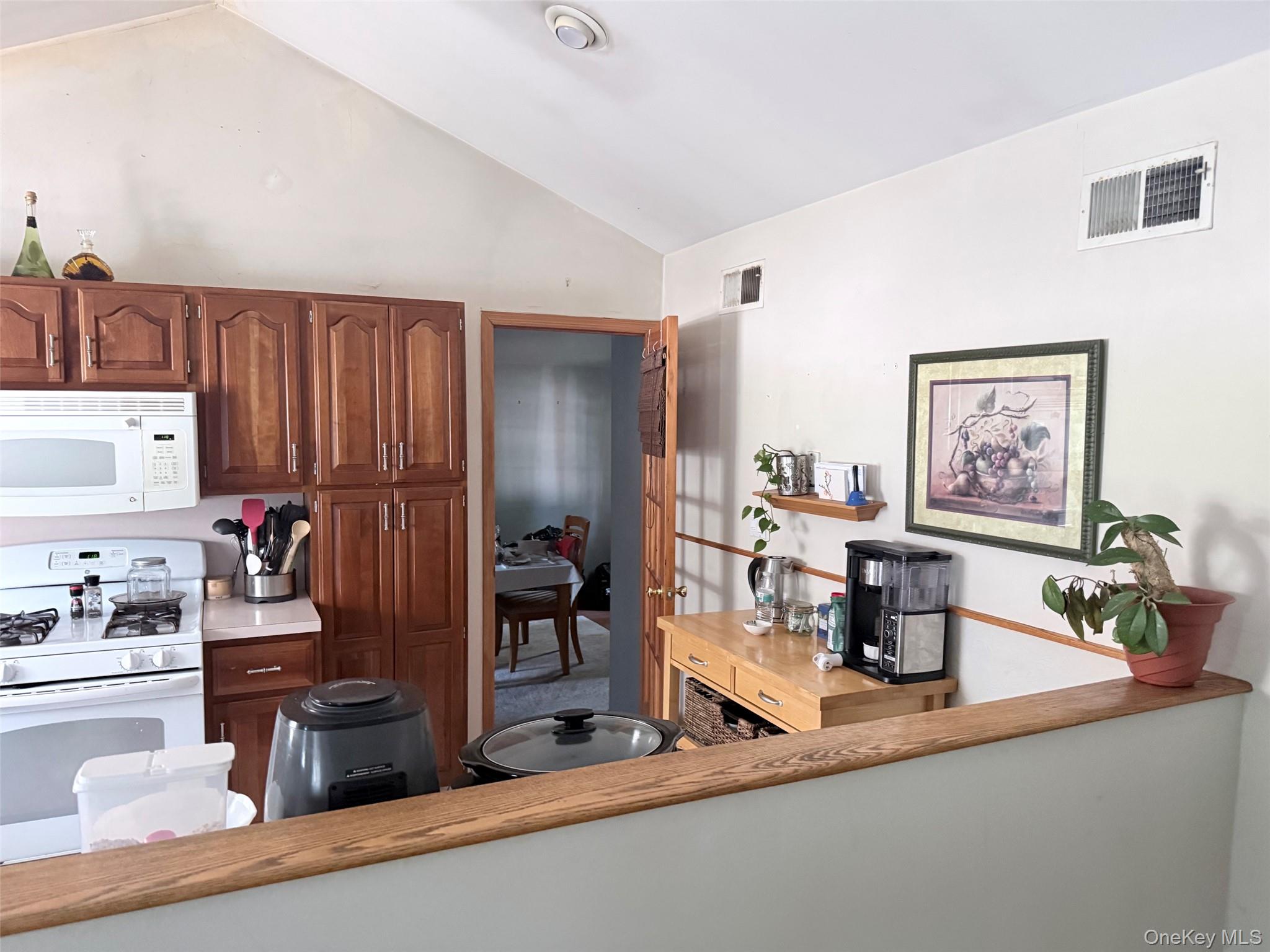 110 Tudor Road Property Photo 8