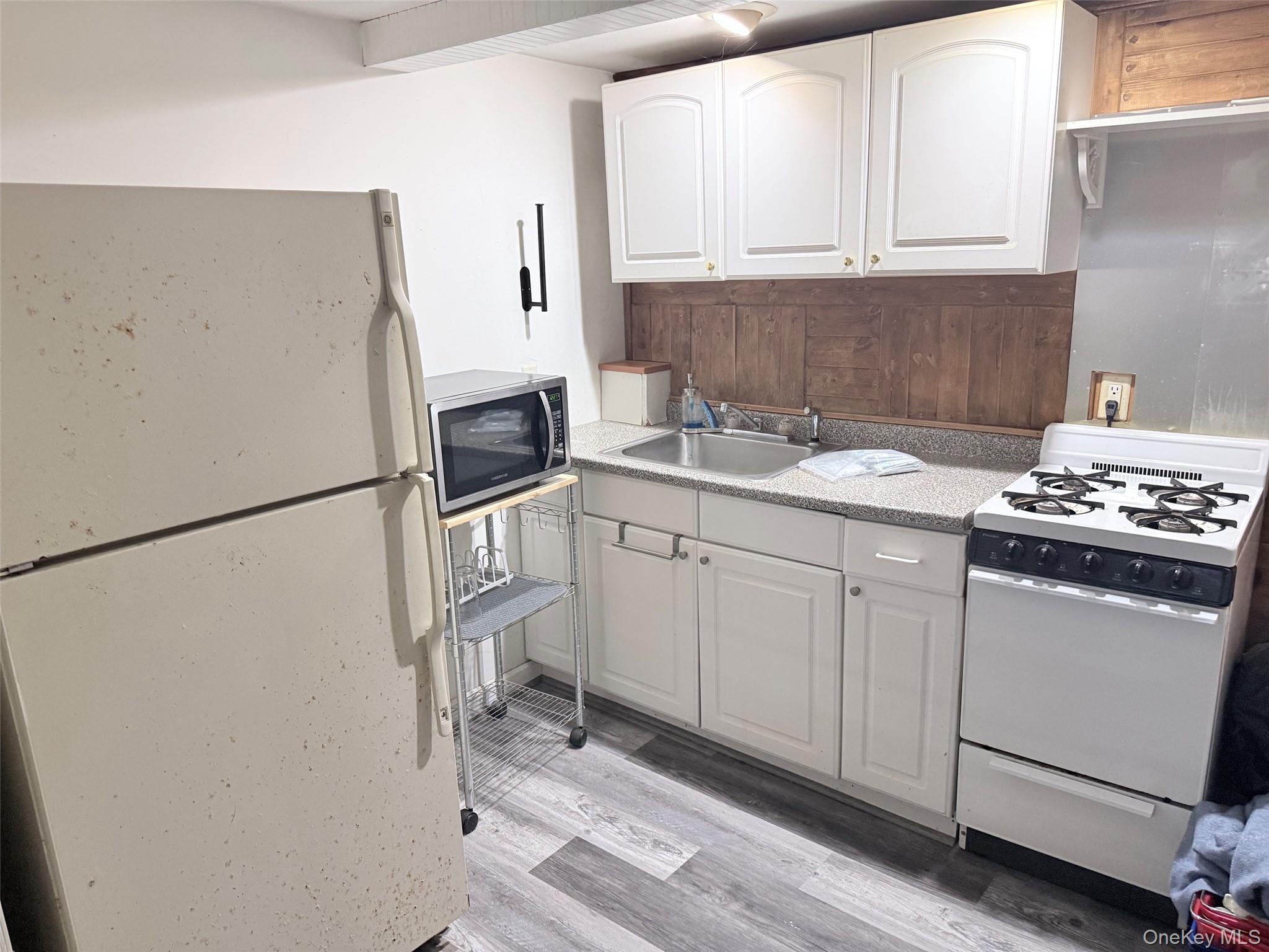 110 Tudor Road Property Photo 18
