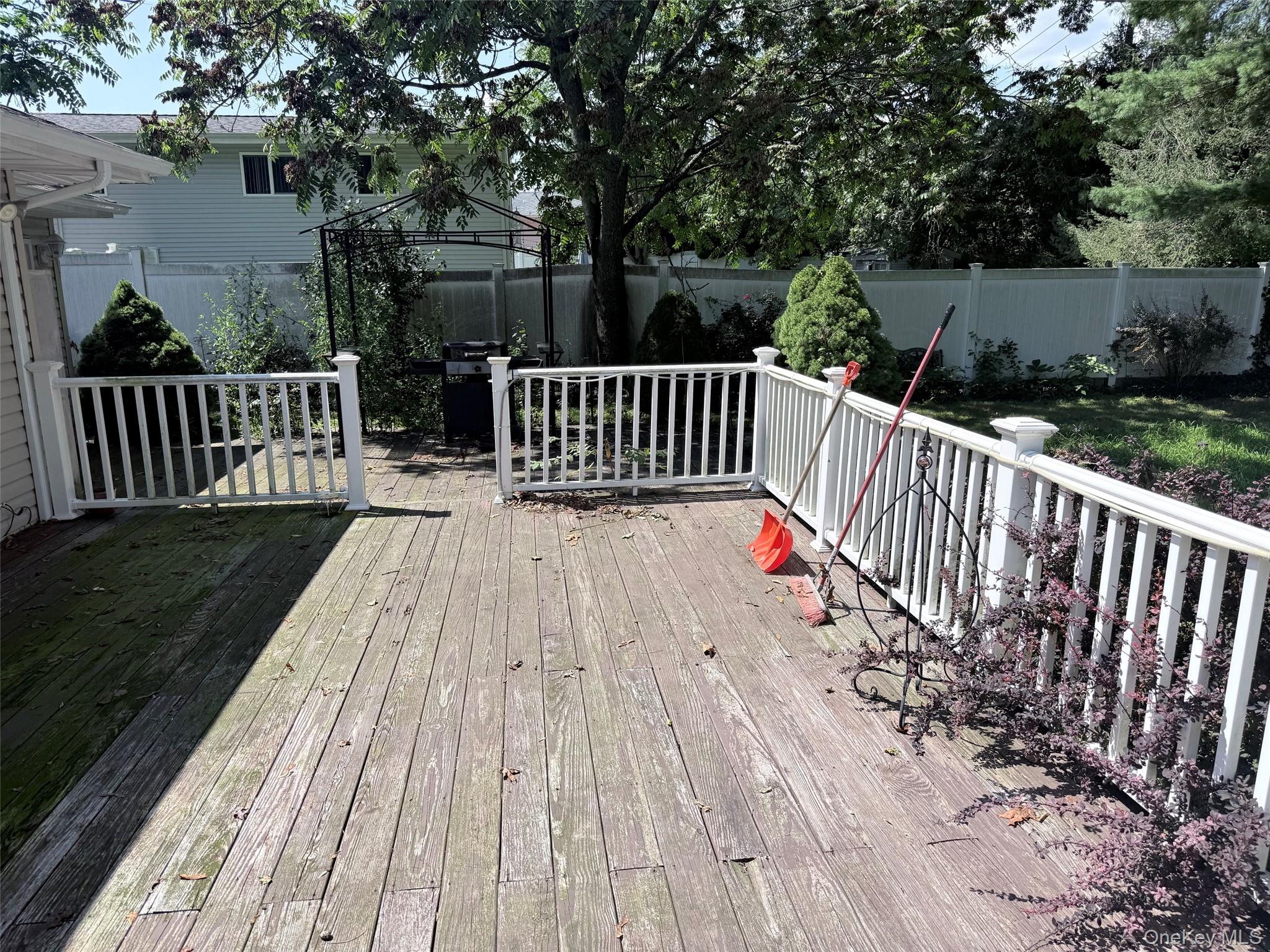 110 Tudor Road Property Photo 24
