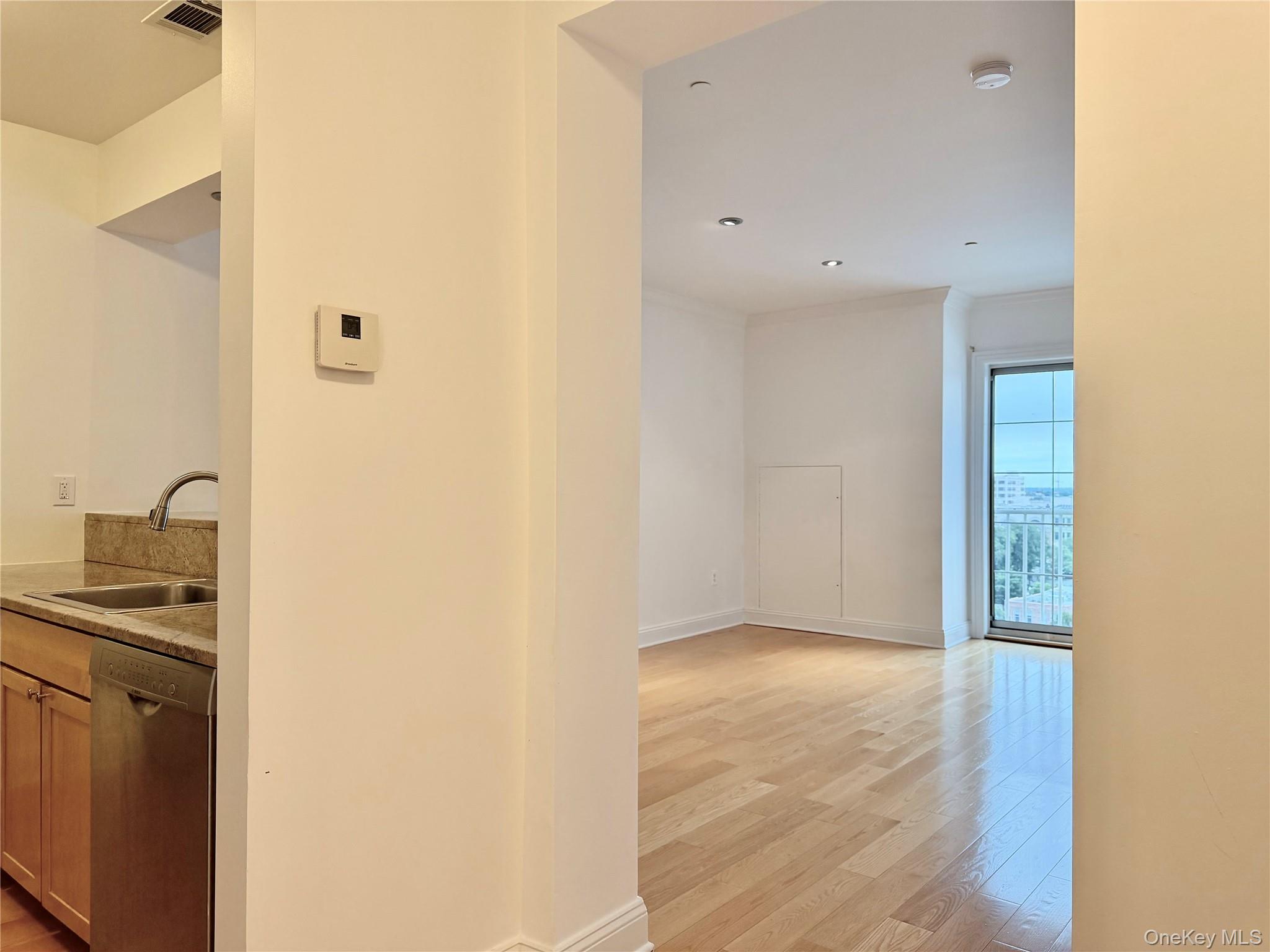543 Main Street 714 Property Photo 8