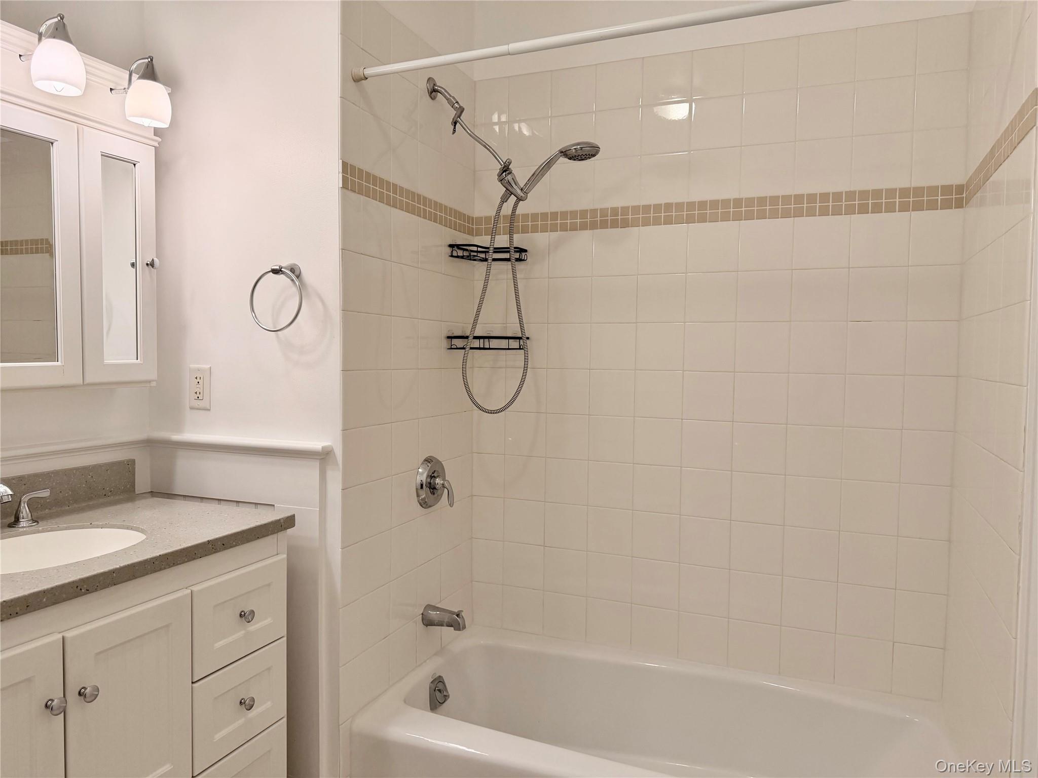 543 Main Street 714 Property Photo 18