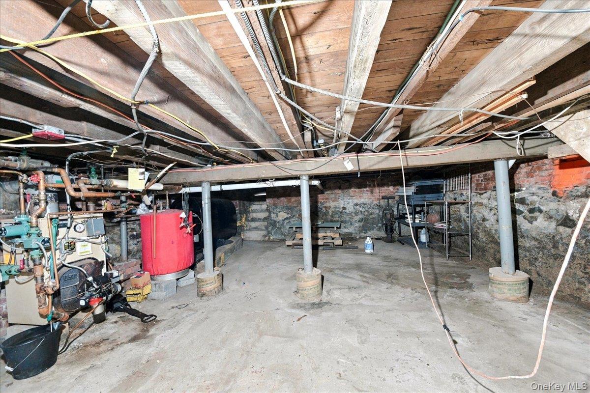 171 Westchester Avenue Property Photo 22