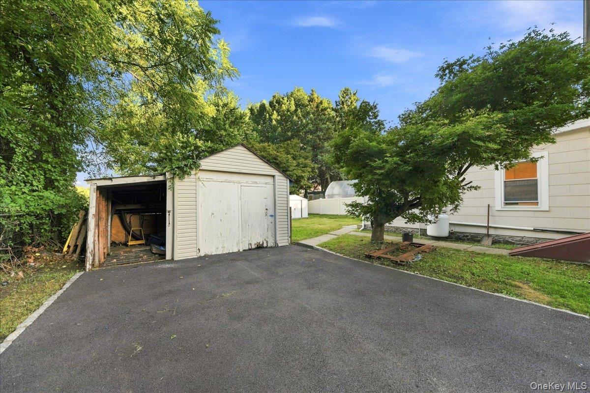 171 Westchester Avenue Property Photo 27