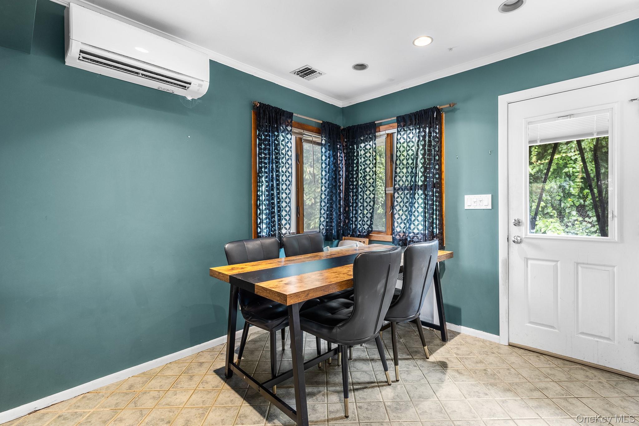 2075 Alan Drive Property Photo 12