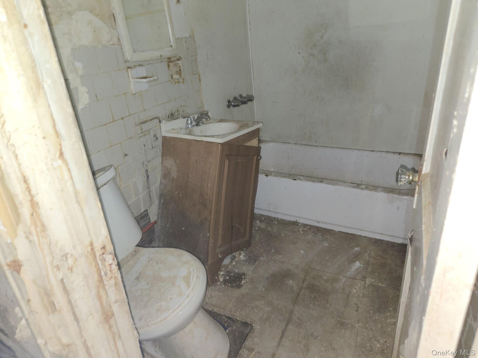 633 Baker Avenue Property Photo 5