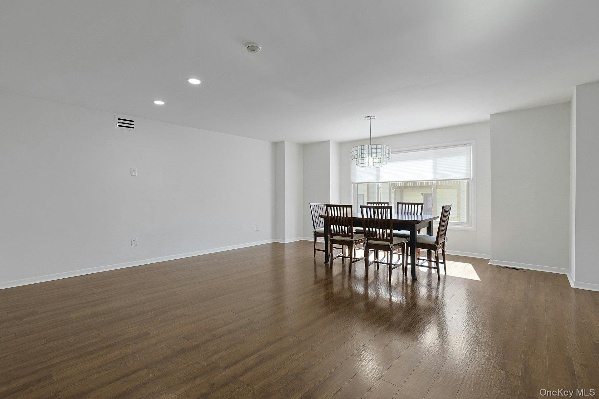 13 James Court Property Photo 5