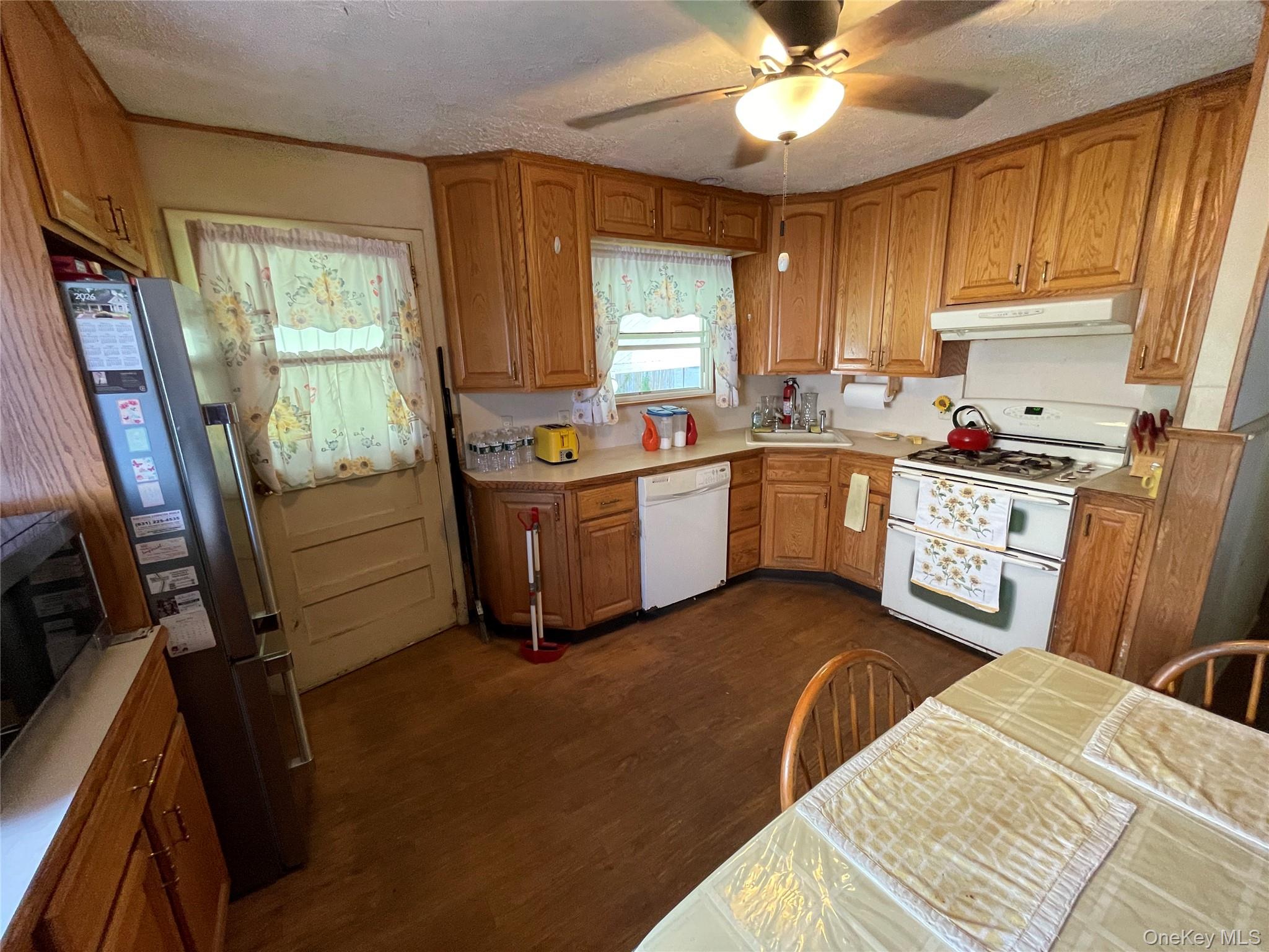 16 Heathcote Road Property Photo 6