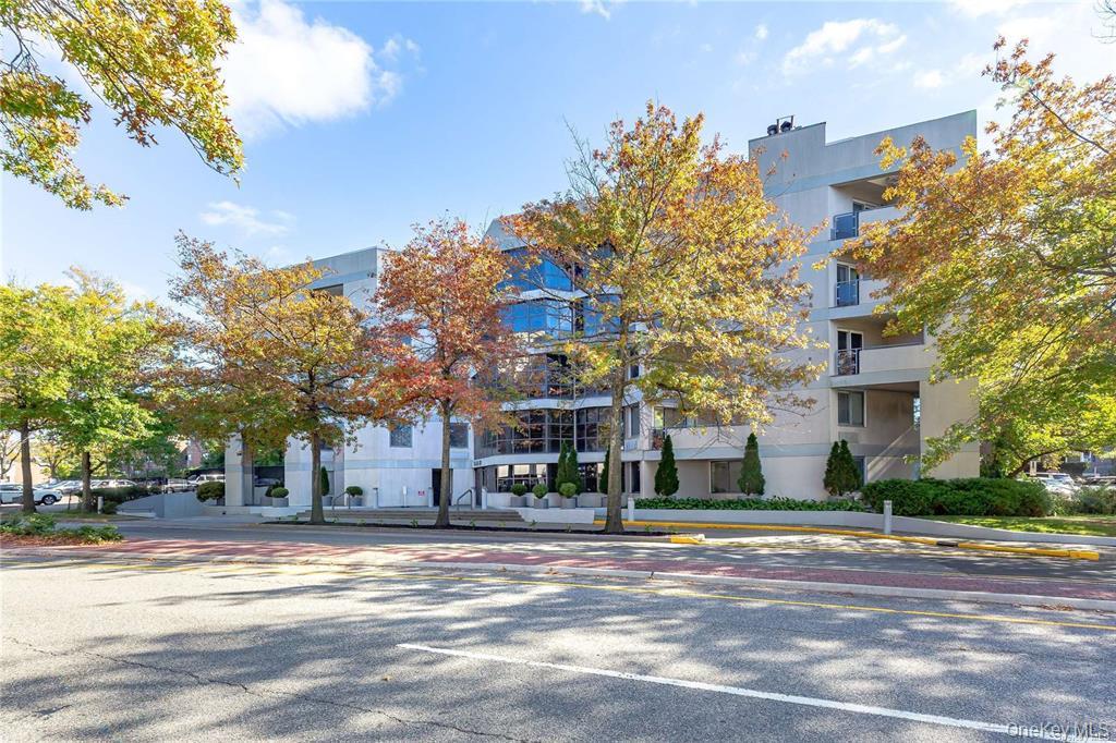 100 Great Neck Road 1A Property Photo 1