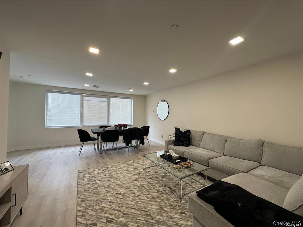 100 Great Neck Road 1a Property Photo 7