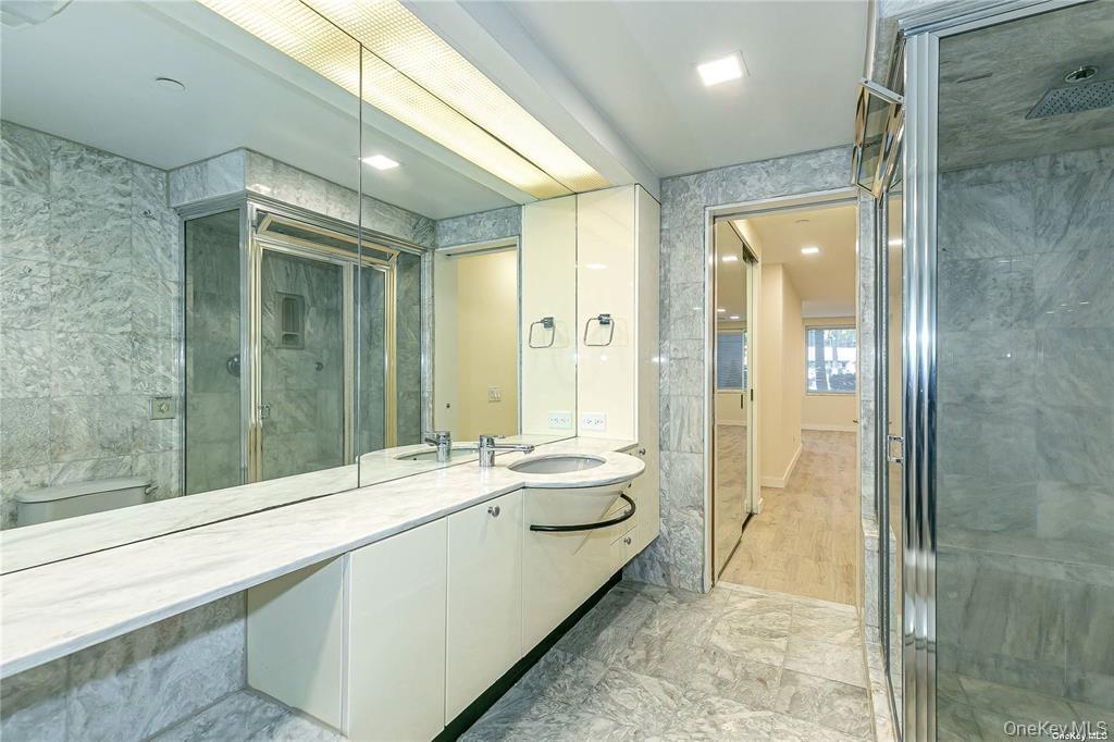 100 Great Neck Road 1a Property Photo 13