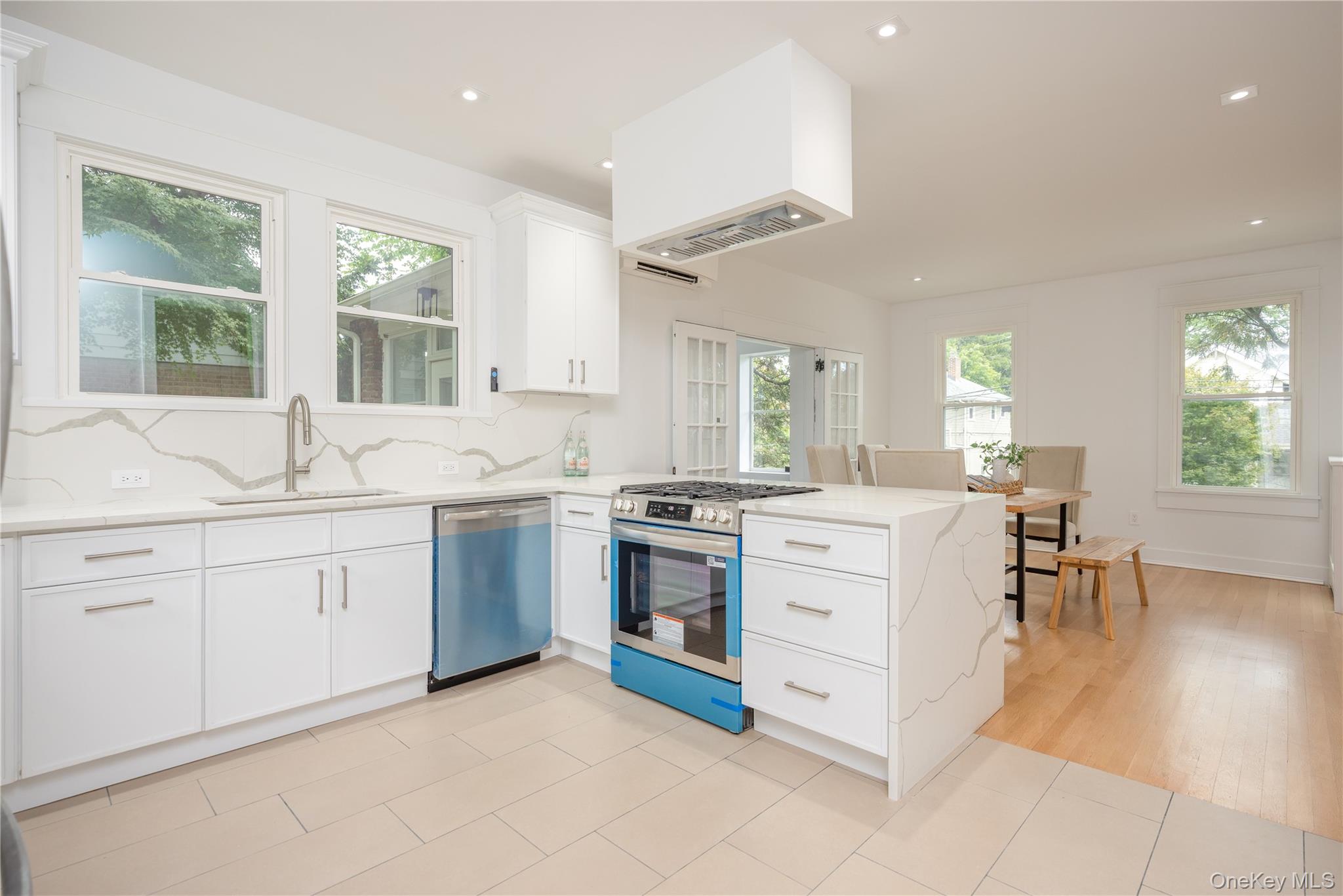 402 Westchester Avenue Property Photo 13