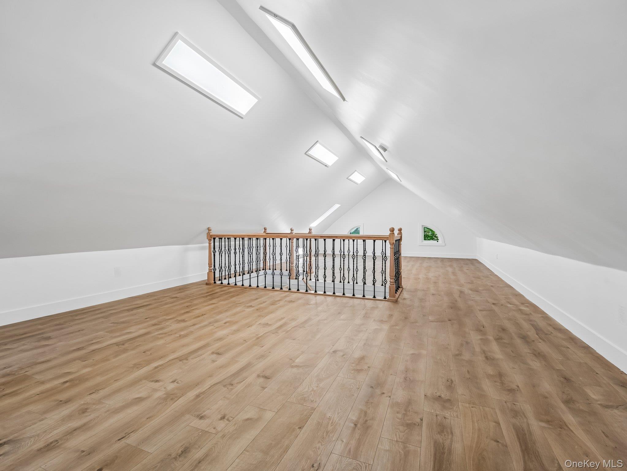 402 Westchester Avenue Property Photo 28