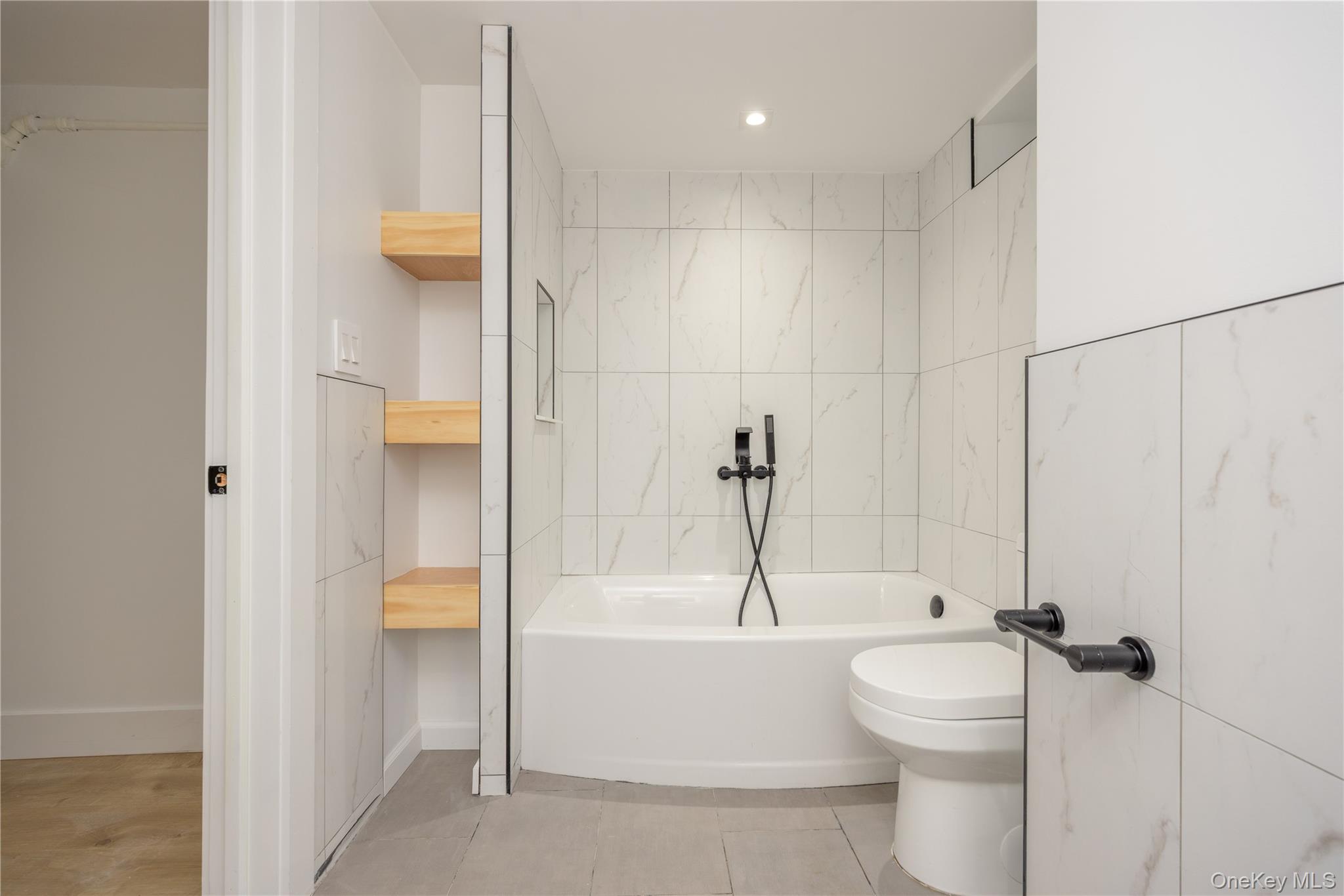 402 Westchester Avenue Property Photo 31
