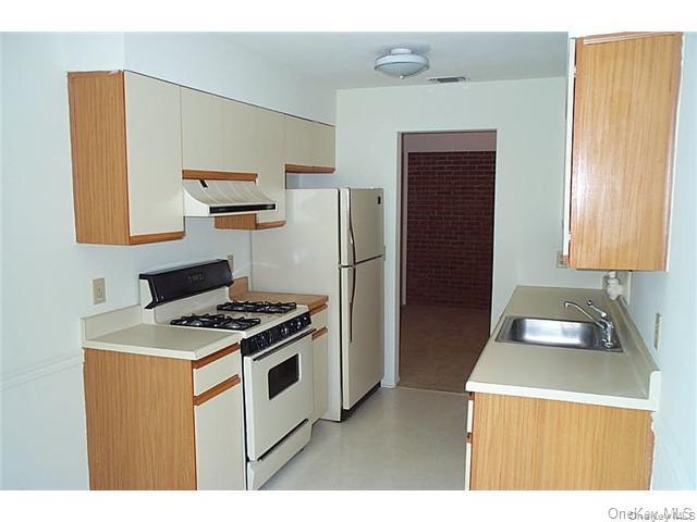 39 The Knolls Property Photo 6