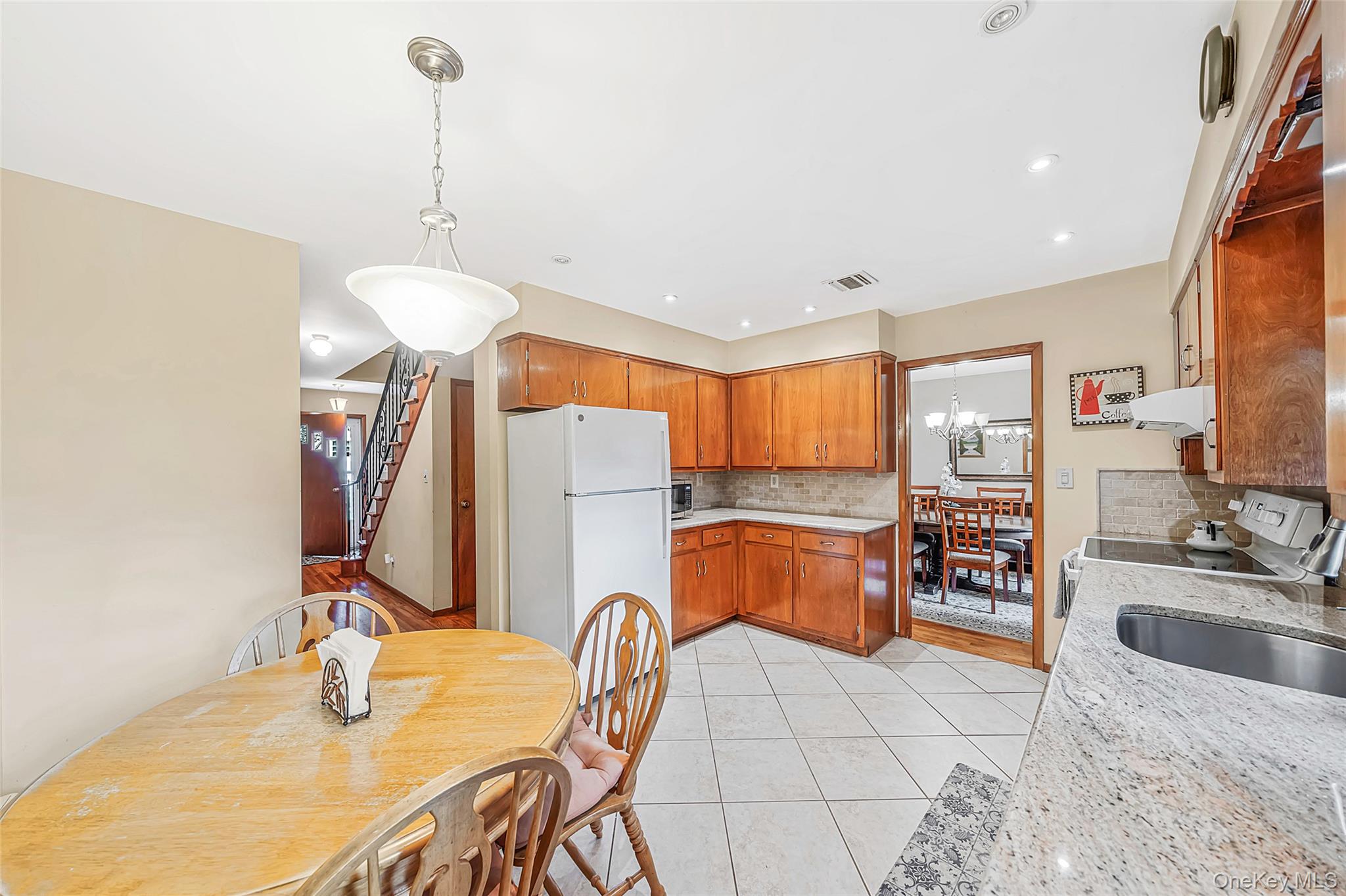 93 Avenue C Property Photo 24