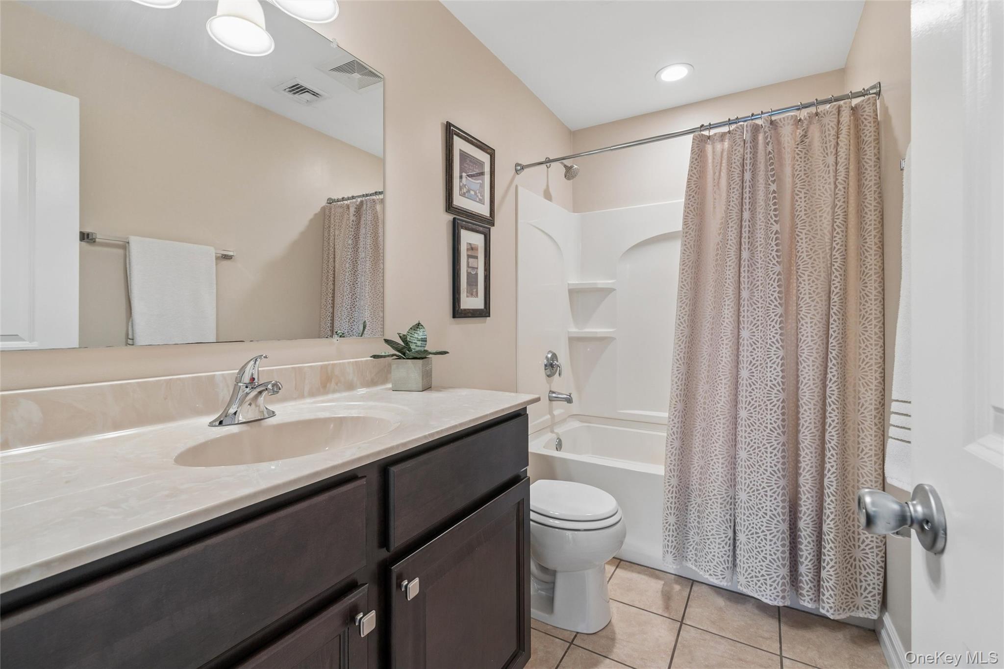 406 Carnation Drive Property Photo 22