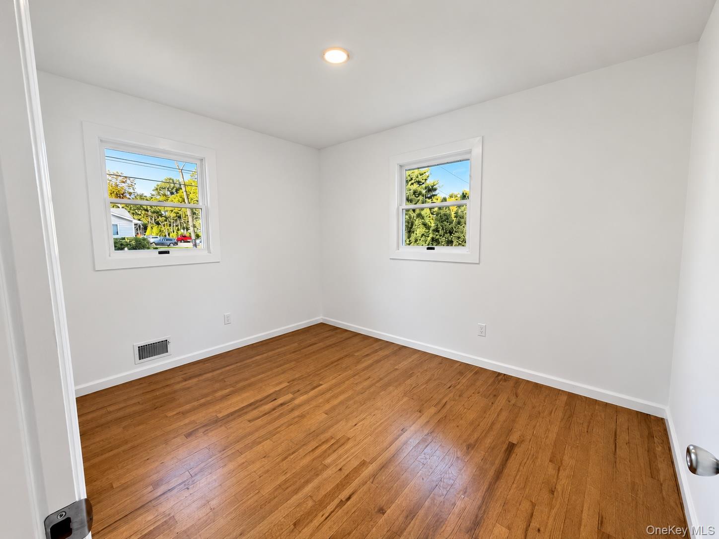 22 Maryland Boulevard Property Photo 6