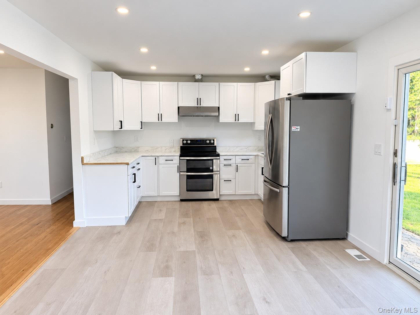 22 Maryland Boulevard Property Photo 12