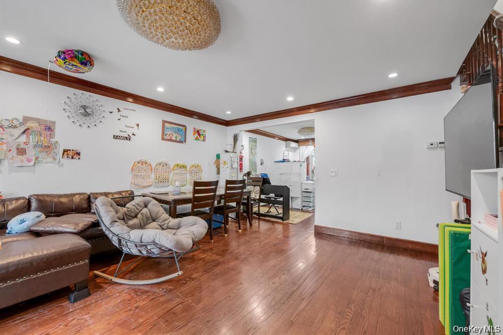 6906 Fresh Meadow Lane Property Photo 4