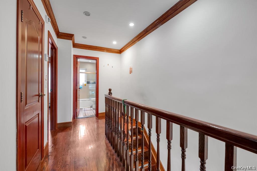 6906 Fresh Meadow Lane Property Photo 9