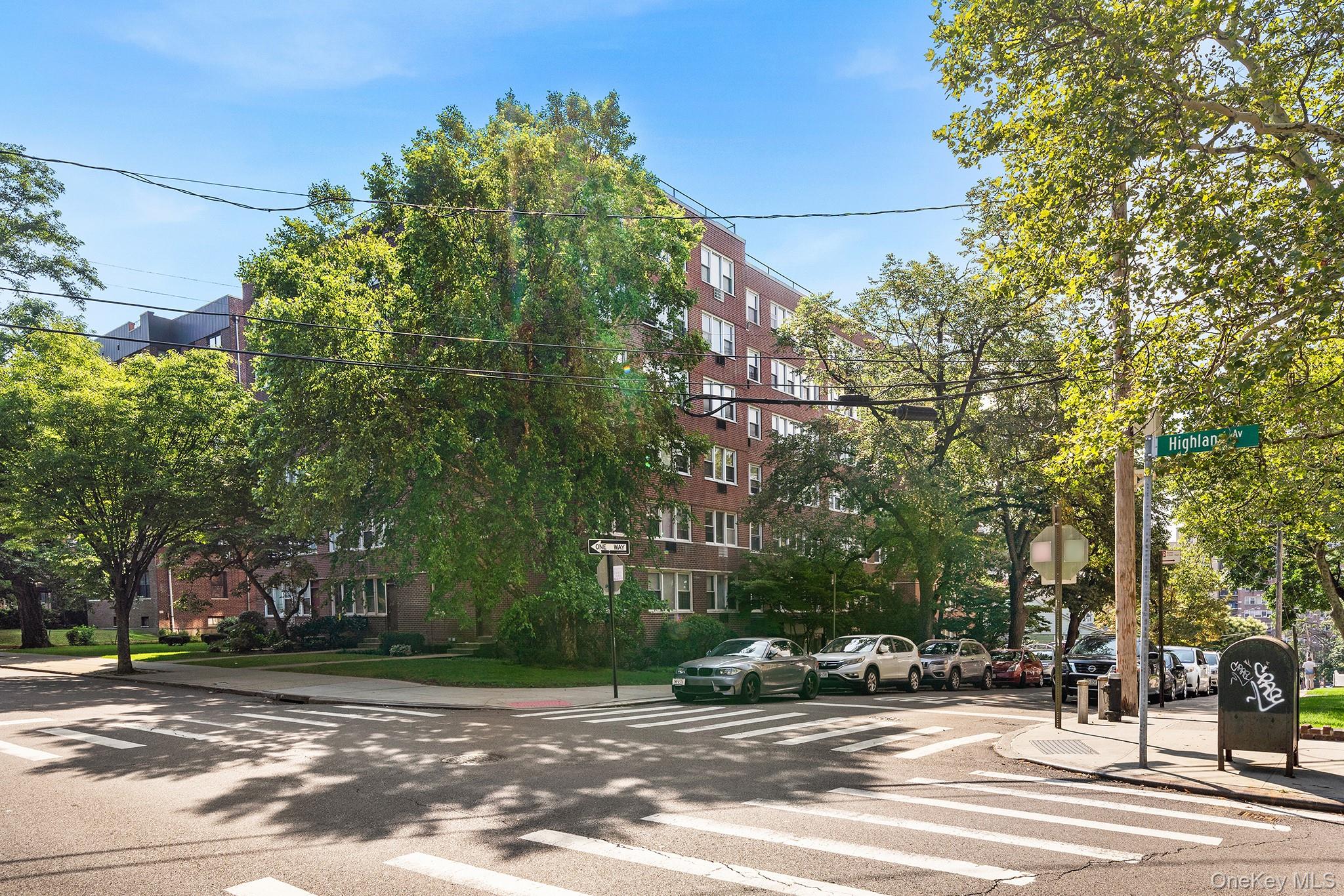 87-15 165th Street 5e Property Photo 2
