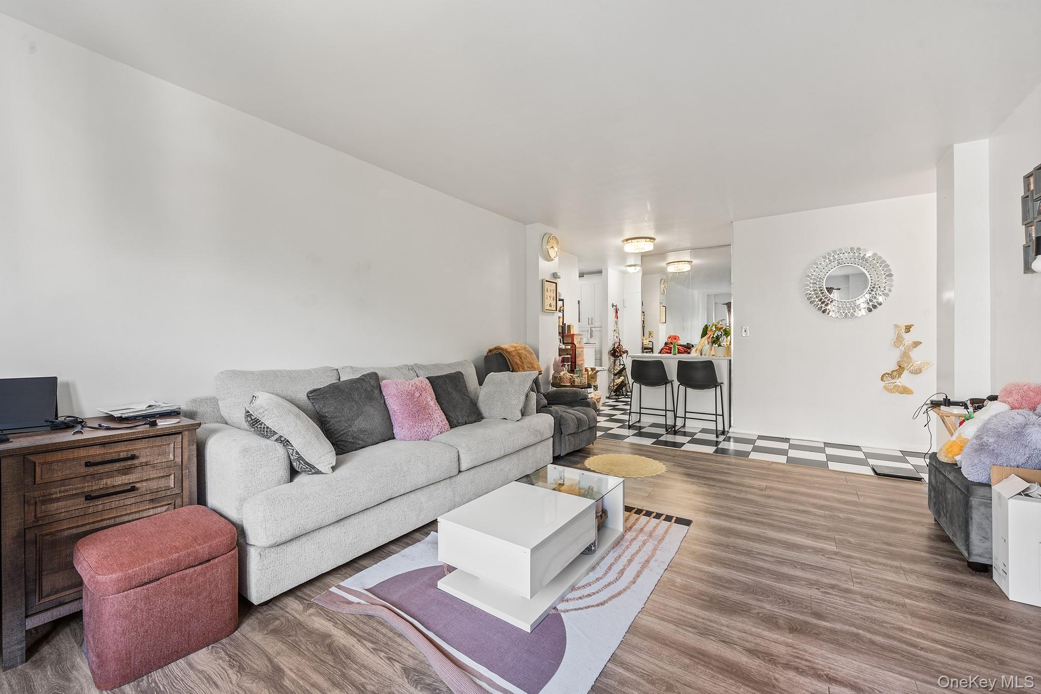 87-15 165th Street 5e Property Photo 5