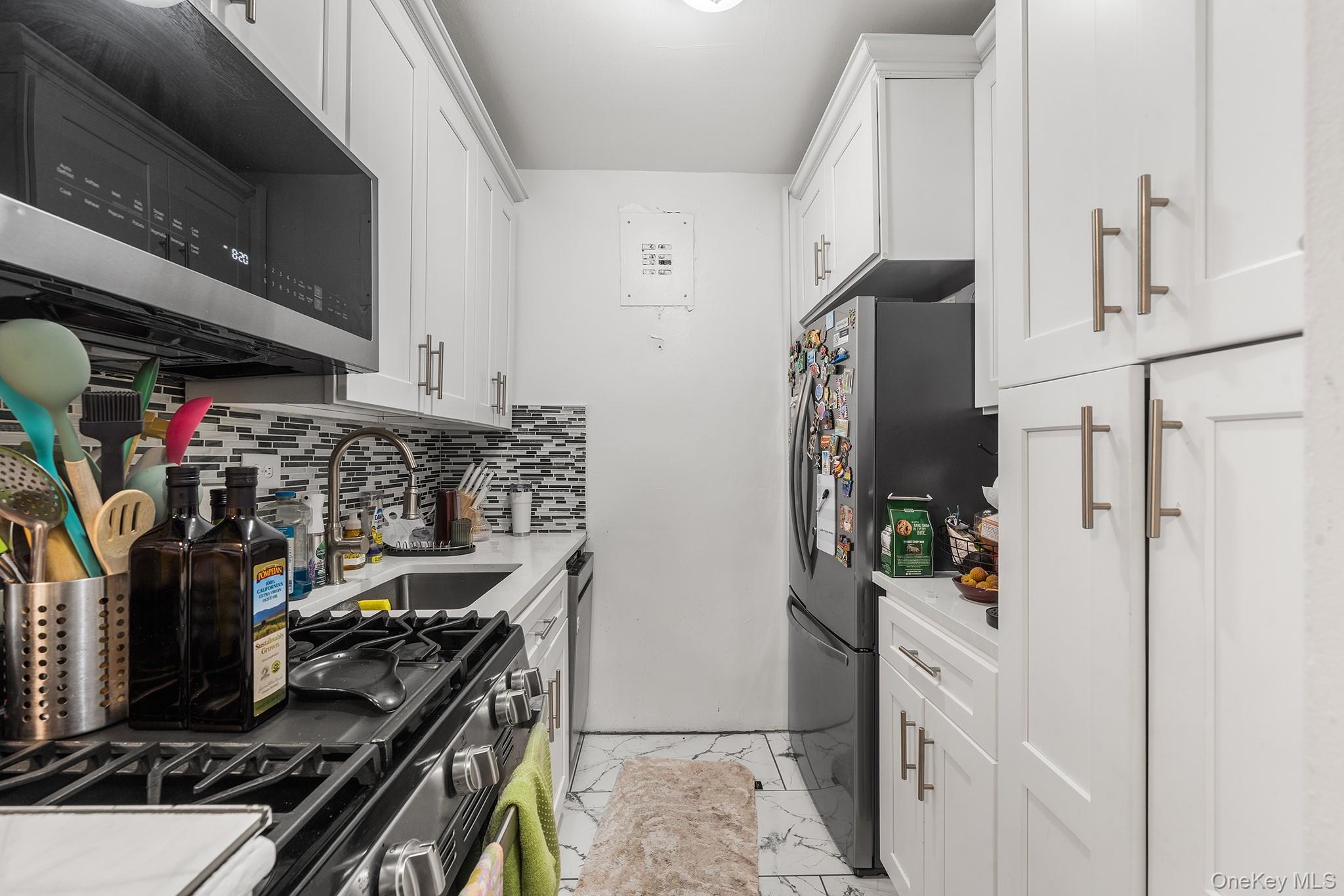 87-15 165th Street 5e Property Photo 6