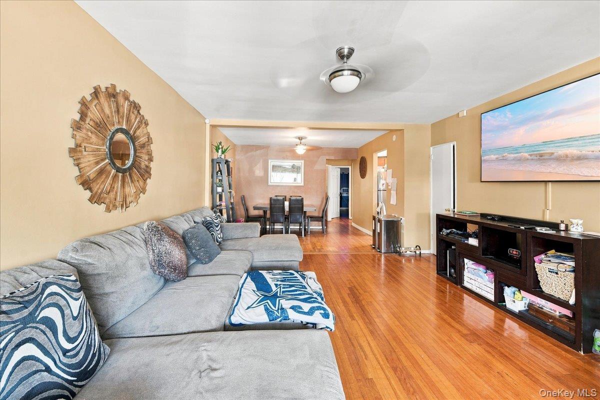 841 Swinton Avenue Property Photo 18