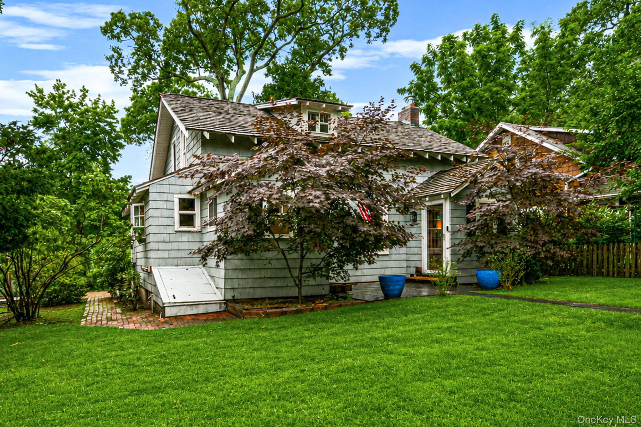7 Dickerson Avenue Property Photo 2