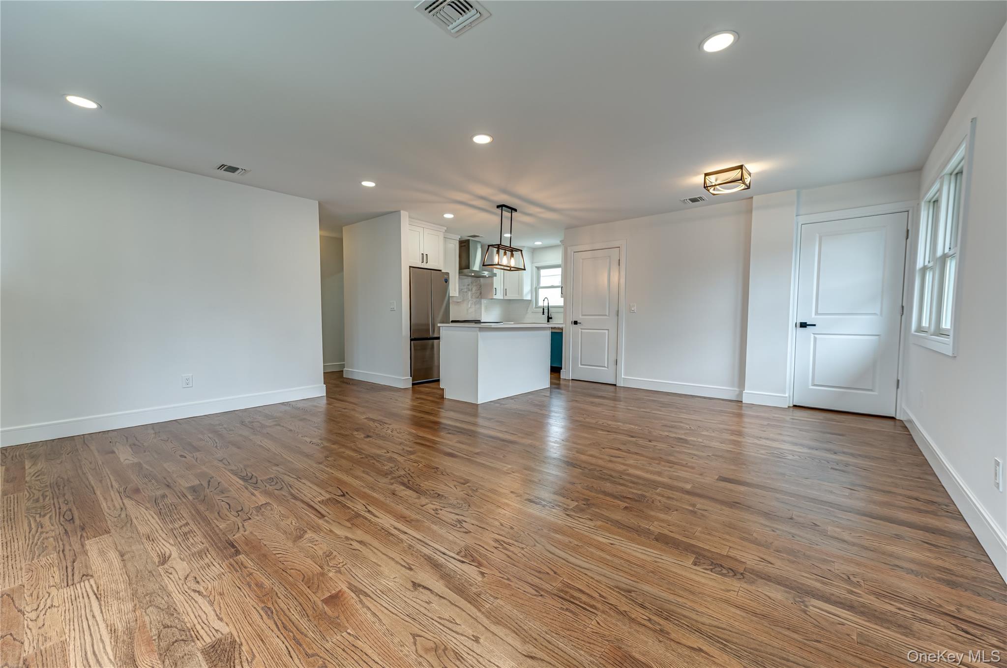146 8th Street Property Photo 3