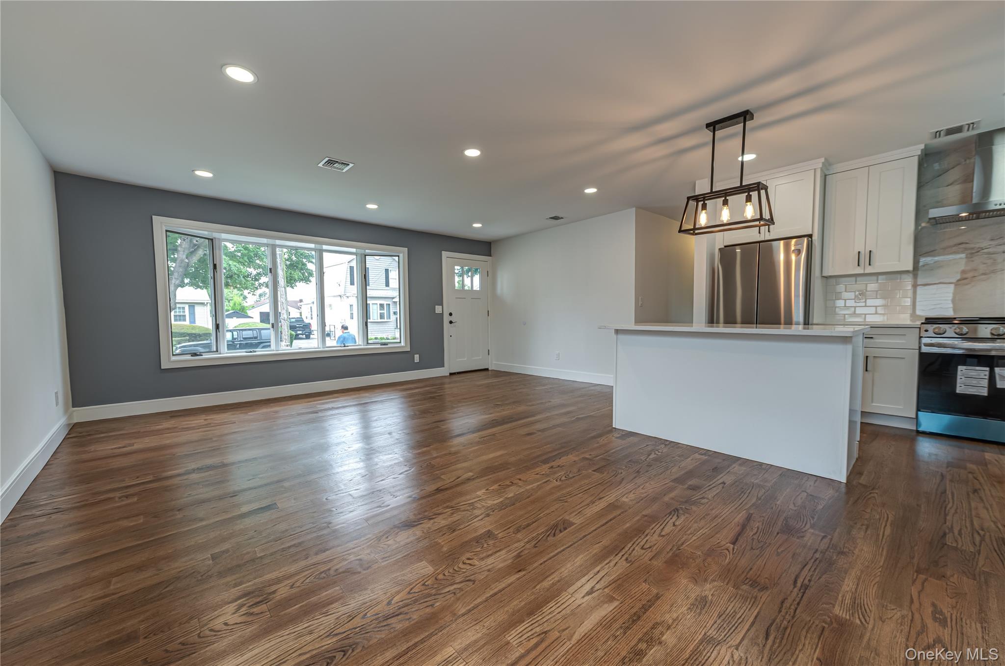 146 8th Street Property Photo 5