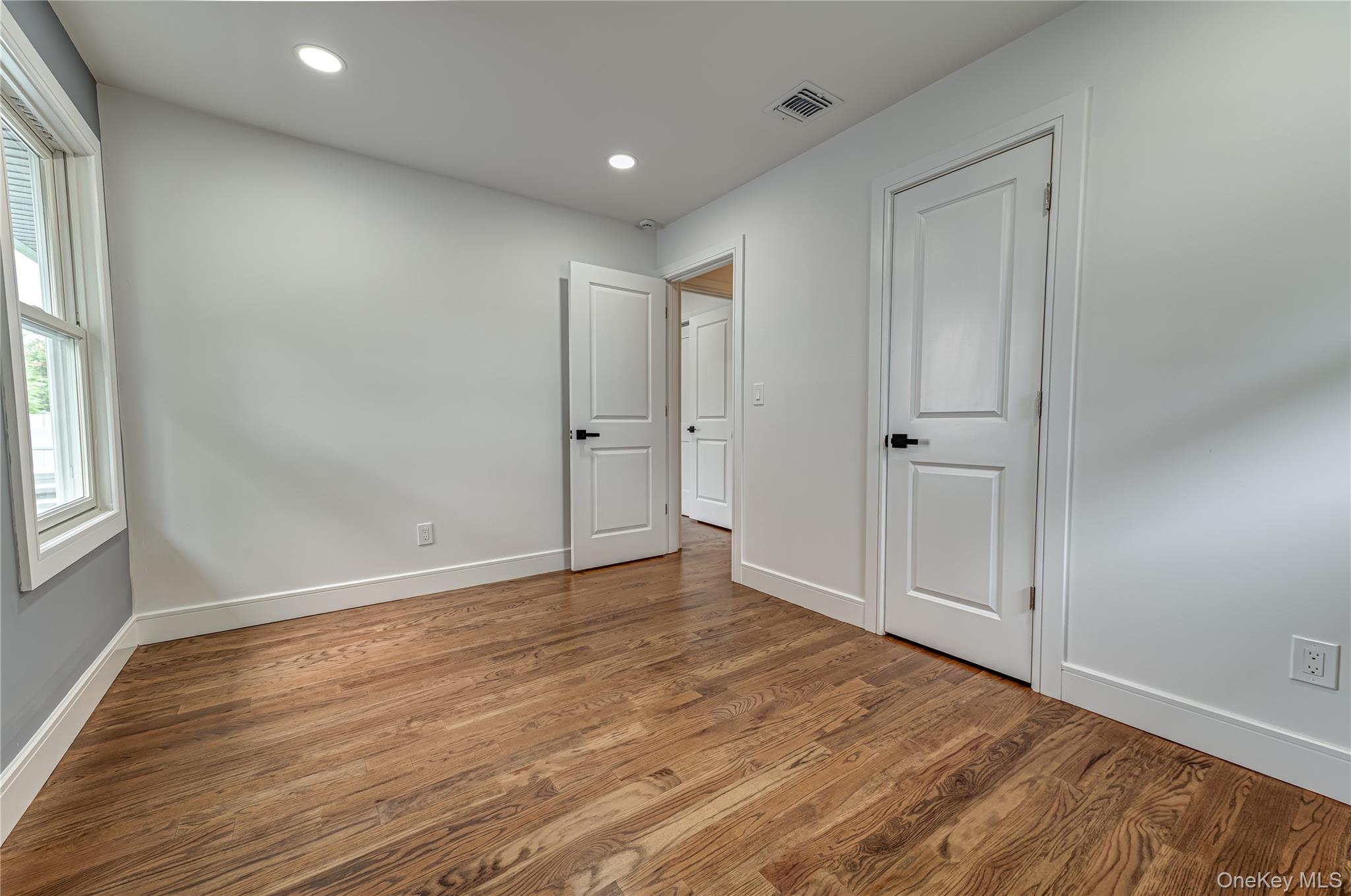 146 8th Street Property Photo 12