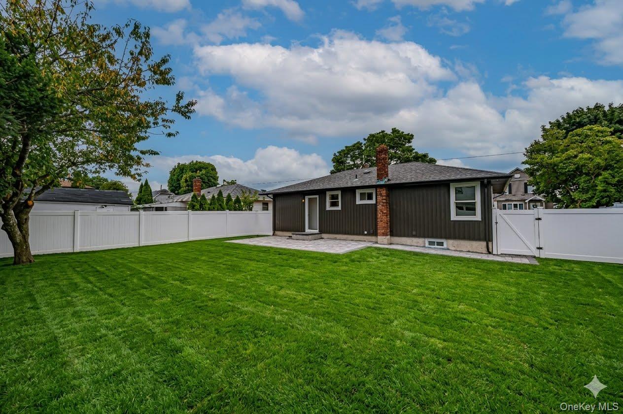 146 8th Street Property Photo 23