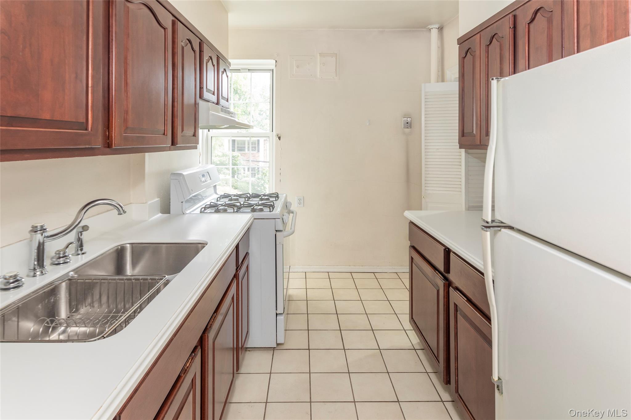 2 Midland Gardens Avenue 2c Property Photo 8