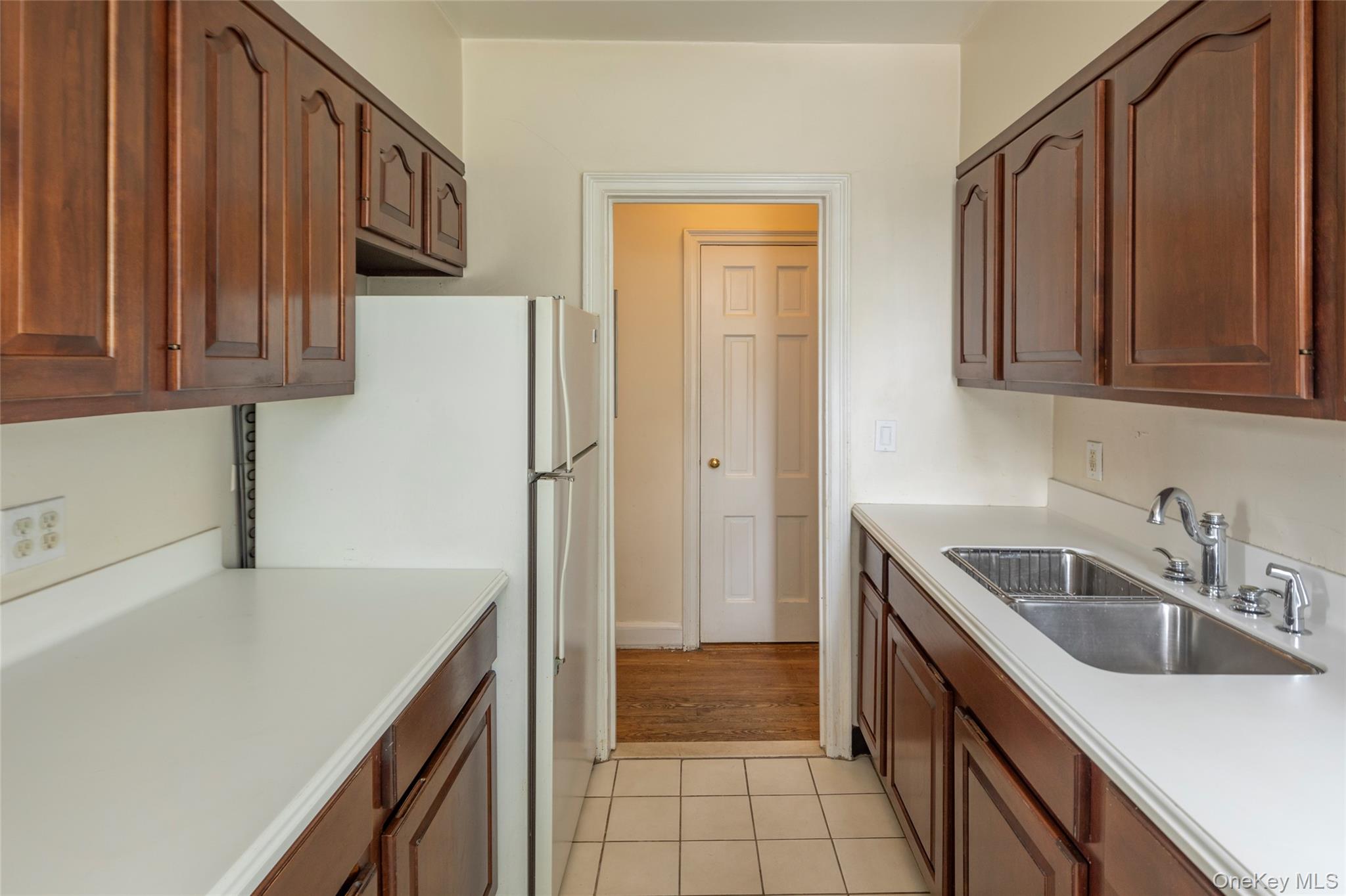 2 Midland Gardens Avenue 2c Property Photo 9